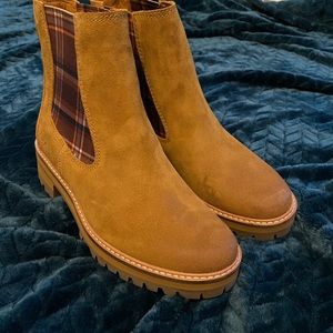 Women’s ankle boots